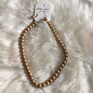 ♥️ pearls necklace and earrings